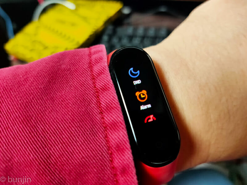 Xiaomi MI Band 4 アラームなど