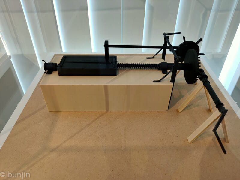 ヤスリ製造器