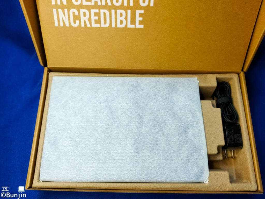ASUS E210MA梱包