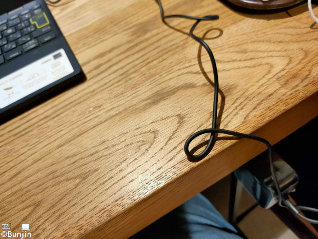ASUS E210MAの充電